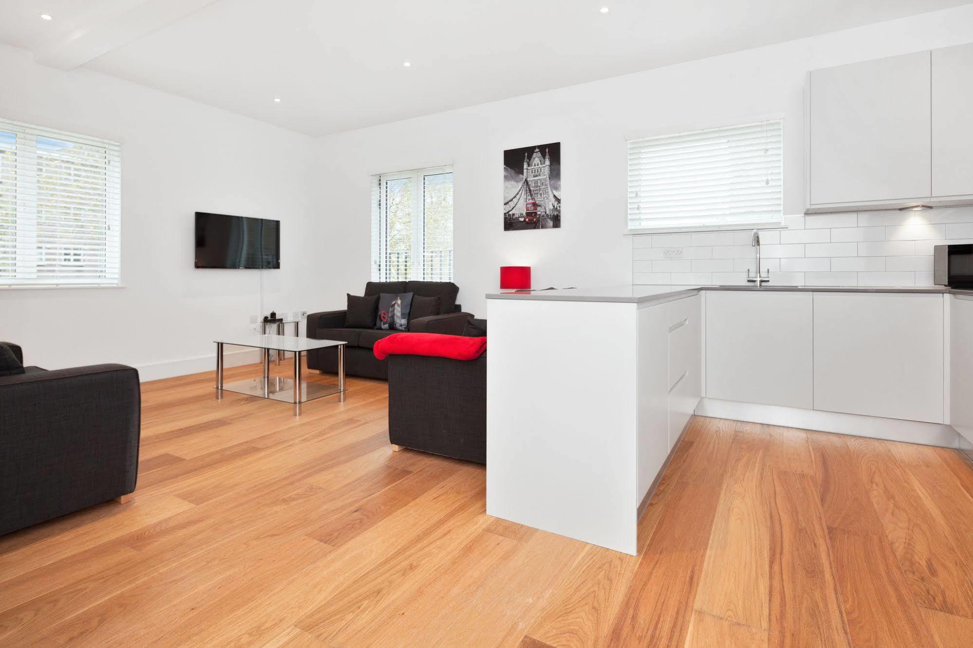 Access West Kensington Apartment ลอนดอน ภายนอก รูปภาพ
