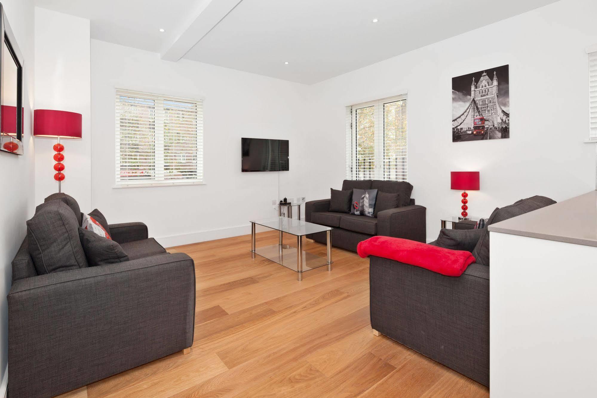 Access West Kensington Apartment ลอนดอน ภายนอก รูปภาพ