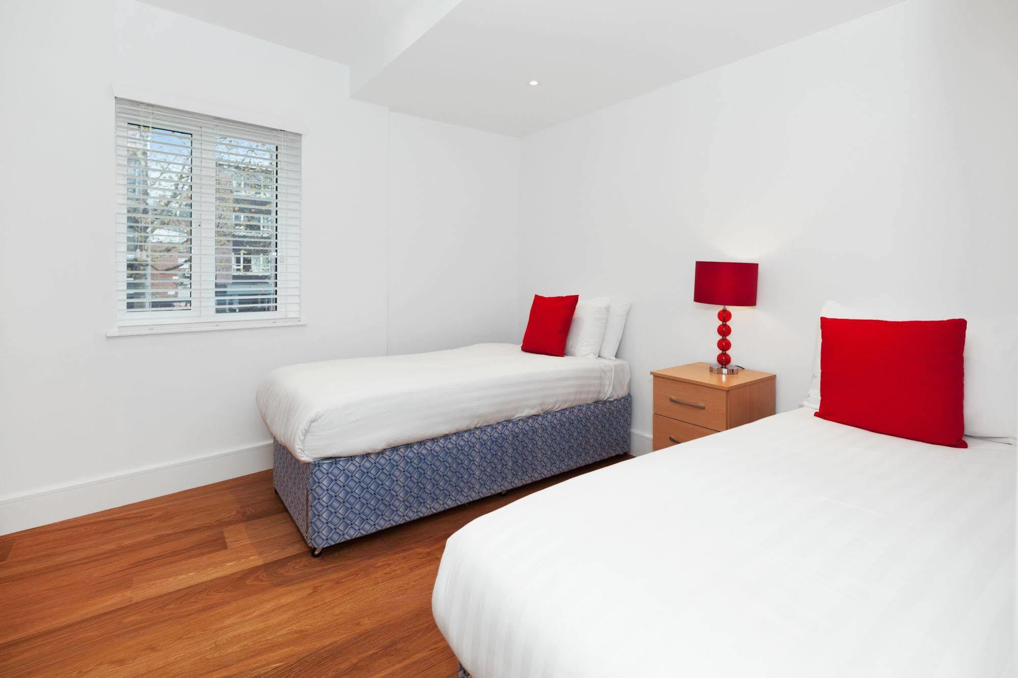 Access West Kensington Apartment ลอนดอน ภายนอก รูปภาพ