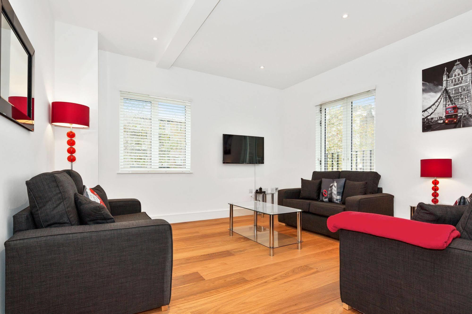 Access West Kensington Apartment ลอนดอน ภายนอก รูปภาพ