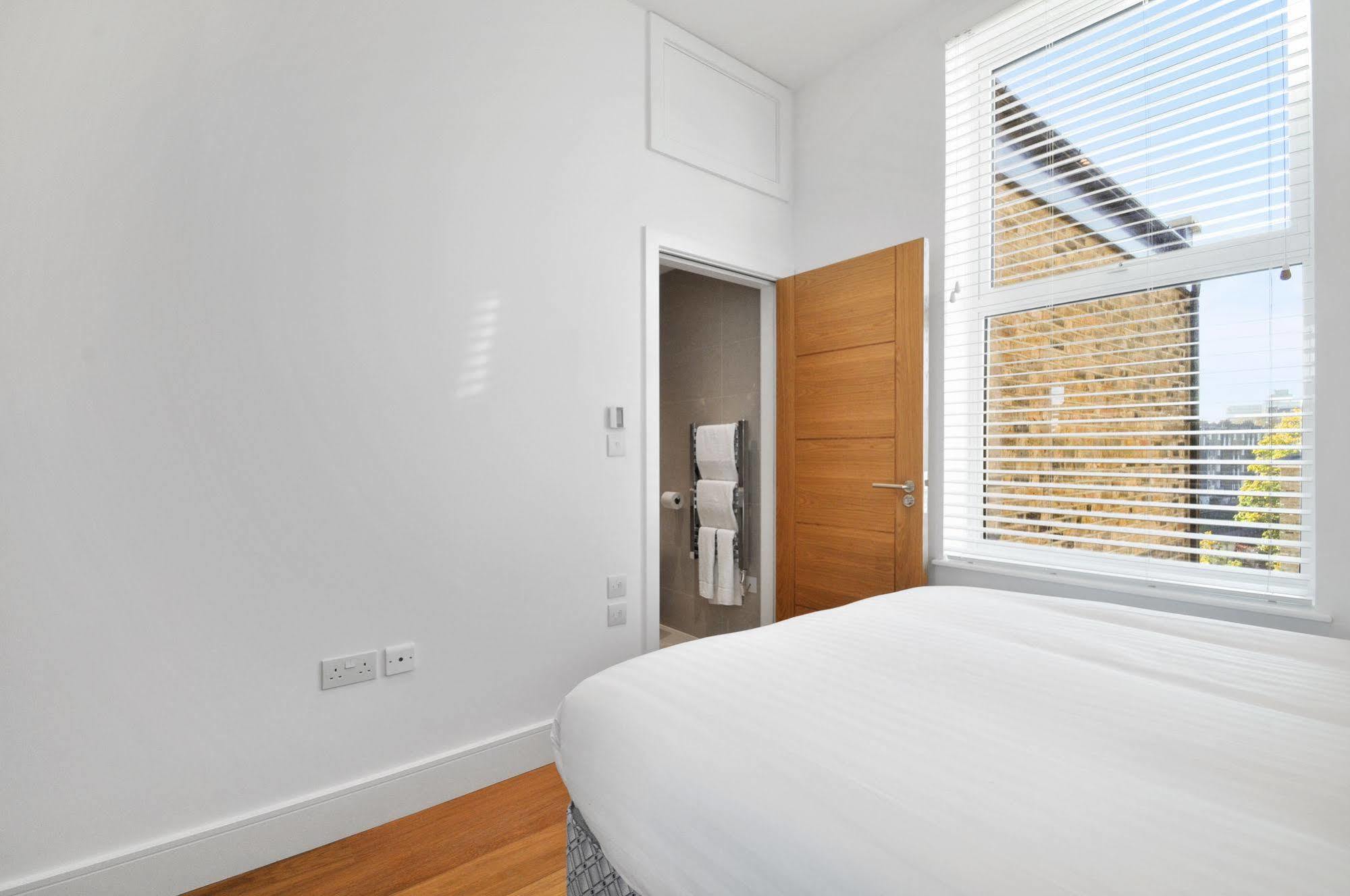 Access West Kensington Apartment ลอนดอน ภายนอก รูปภาพ