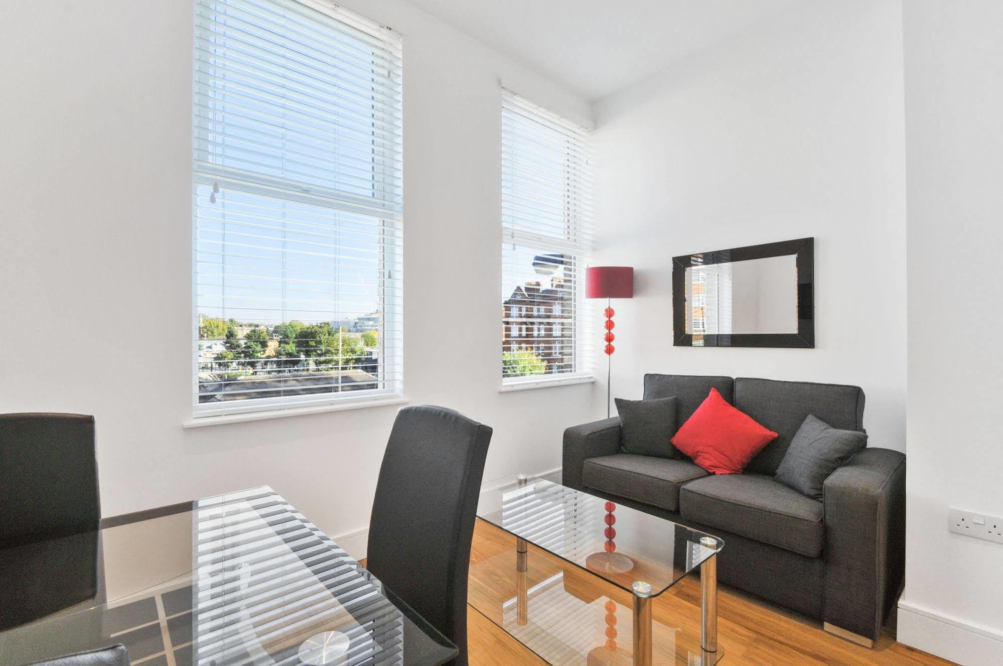 Access West Kensington Apartment ลอนดอน ภายนอก รูปภาพ