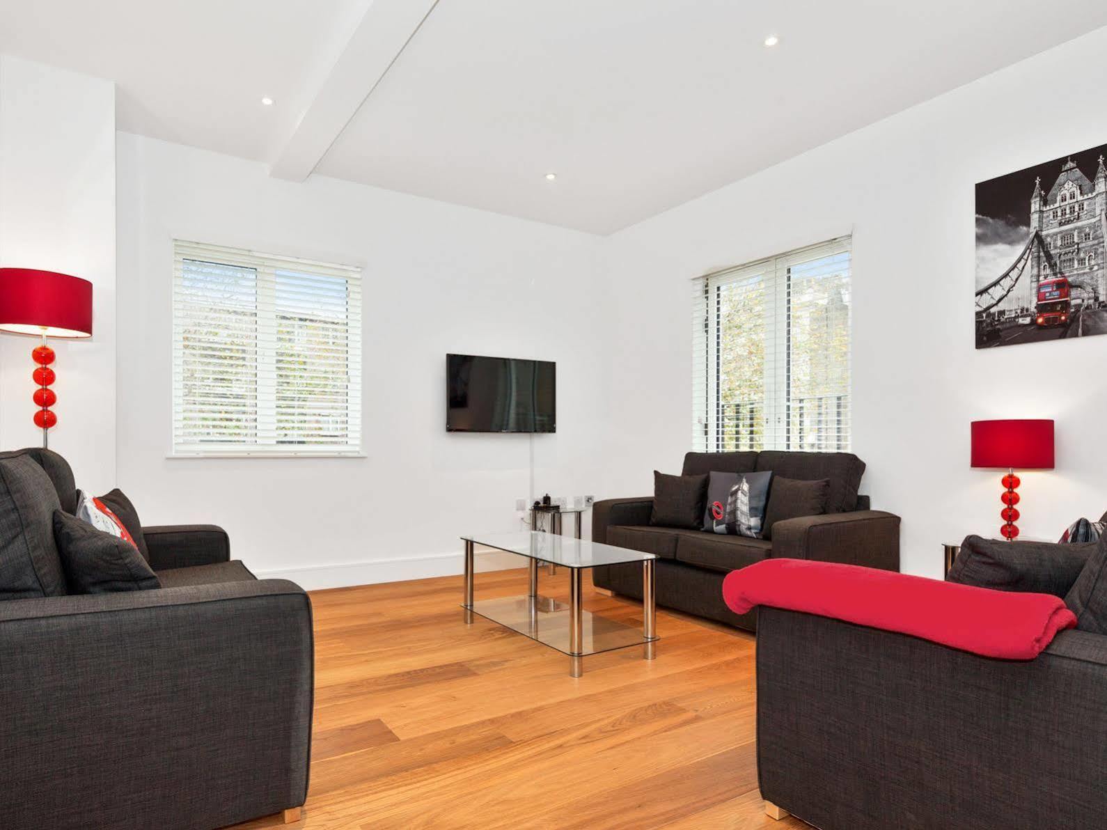 Access West Kensington Apartment ลอนดอน ภายนอก รูปภาพ