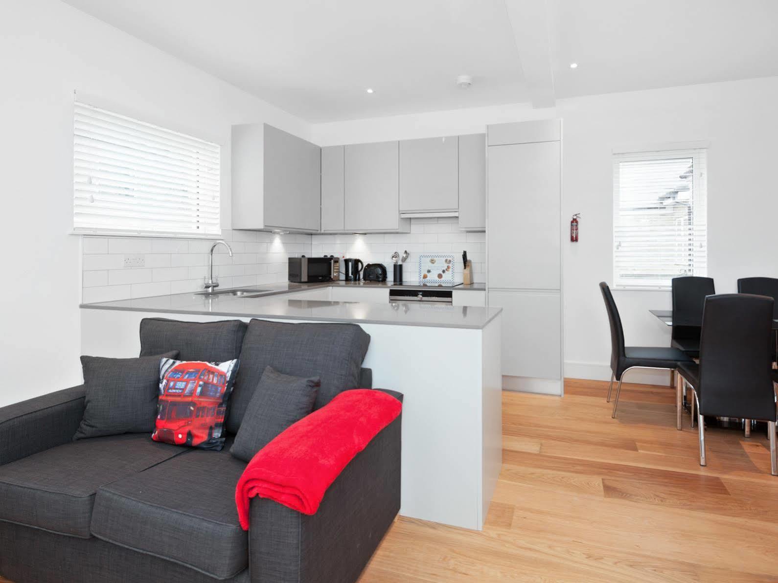 Access West Kensington Apartment ลอนดอน ภายนอก รูปภาพ